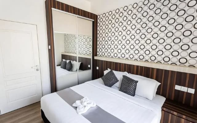 E-Red Hotel Melaka - photo 2