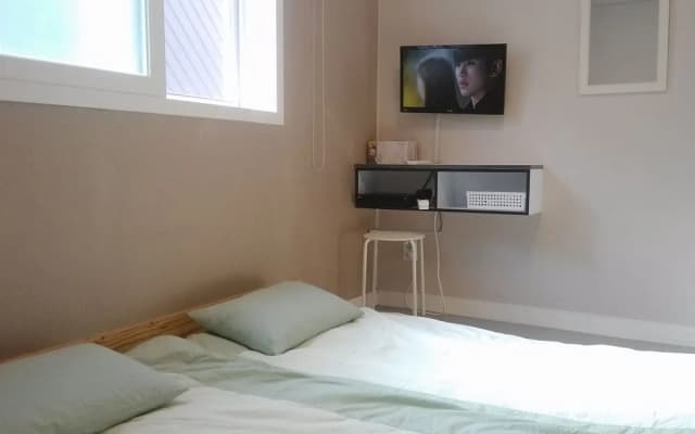 Hi 5 Hostel - photo 2