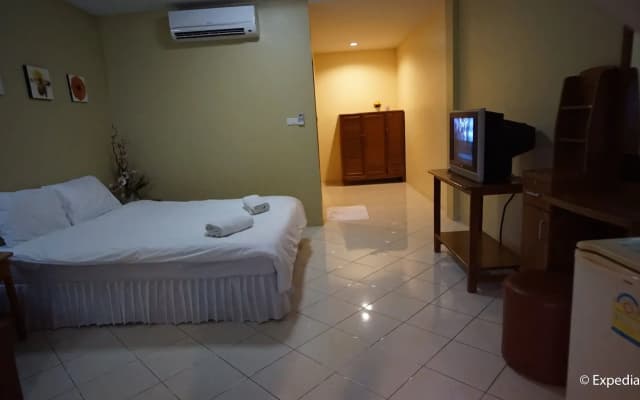 Nawaporn Place Guesthouse - photo 4