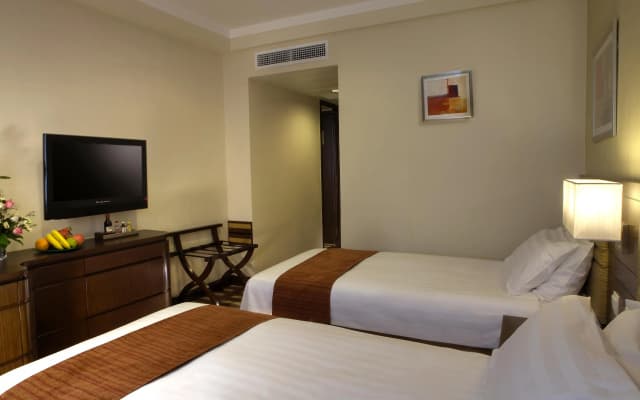 Metropark Hotel Kowloon - photo 3