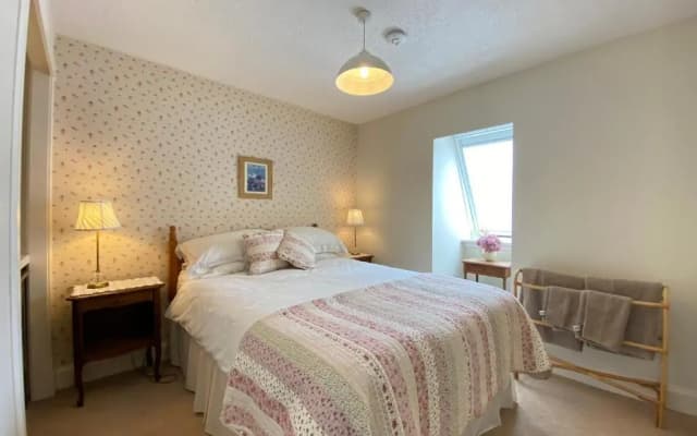 St Margaret's Cottage, Edinburgh - photo 5
