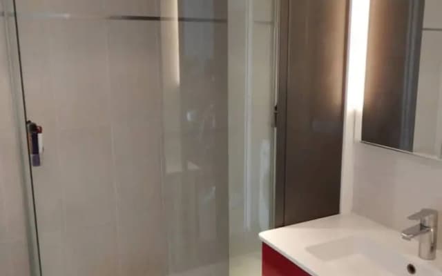 Modern 1 Bedroom Apartment Near Eiffel Tower - photo 4