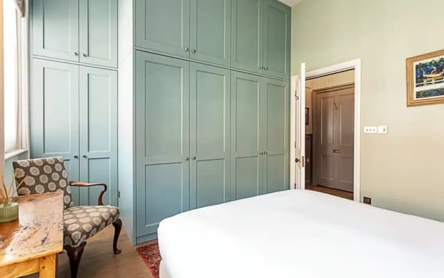 Well-designed Chelsea Flat - photo 2
