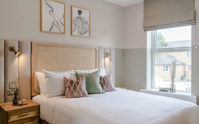 Your Apartment Shepherd's Bush - photo 2