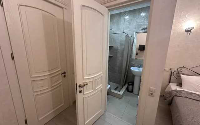 Silver 44 Hotel - photo 4