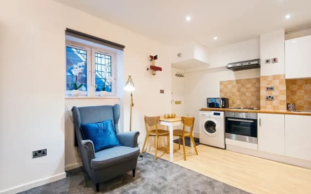 Beautiful Hyde Park Studio Flat - photo 5