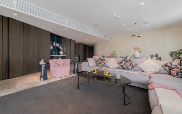 DXB - Five - 31201 - PJ - photo 4