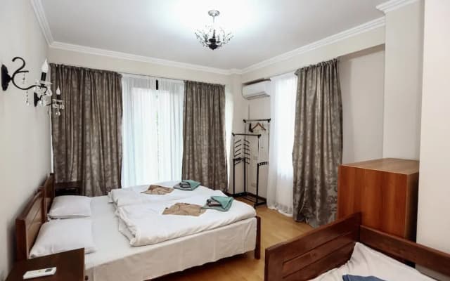 3 Bedroom Apartment near Vake Park - photo 4