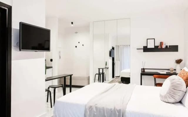 Black & White Studio Lycabettus Hill - photo 2