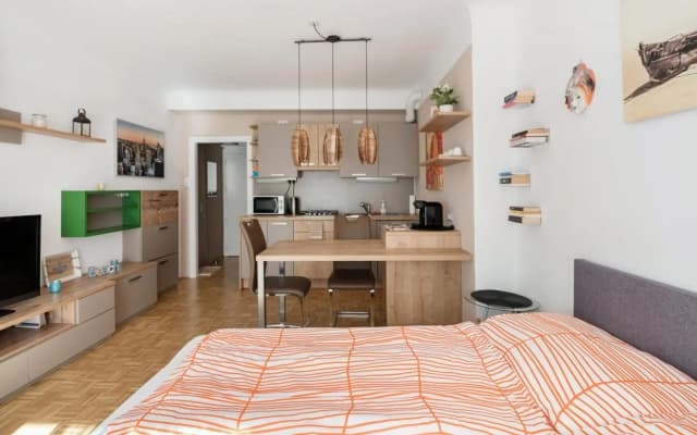 Cosy apartment near VIC (UNO City) - photo 4