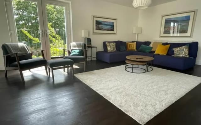 Bright City Centre Flat - photo 3