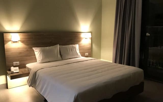 VYVY Hotel - photo 4