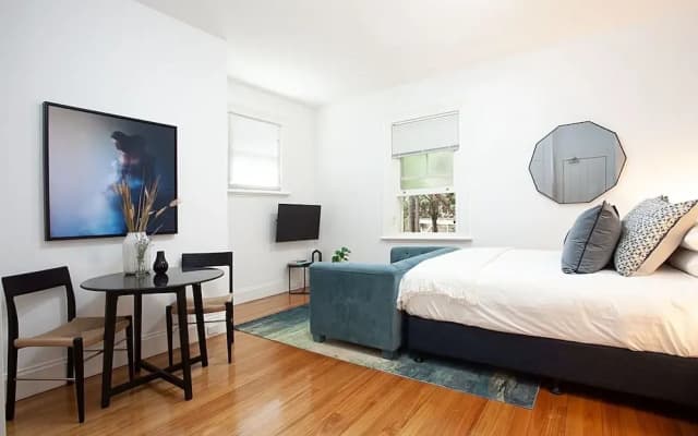 Chic and Characterful Studio Apartment - photo 5
