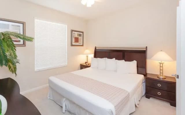 4114 Breakview Dr 307 2 Br condo by RedAwning - photo 4