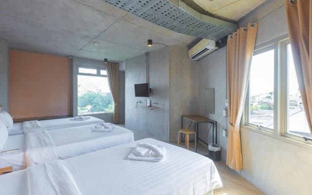 EcoLoft Hotel - photo 2