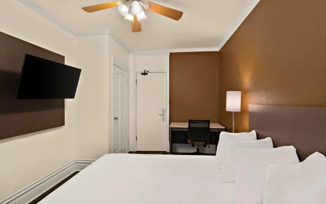 Mithila San Francisco, SureStay Collection by Best Western - photo 4