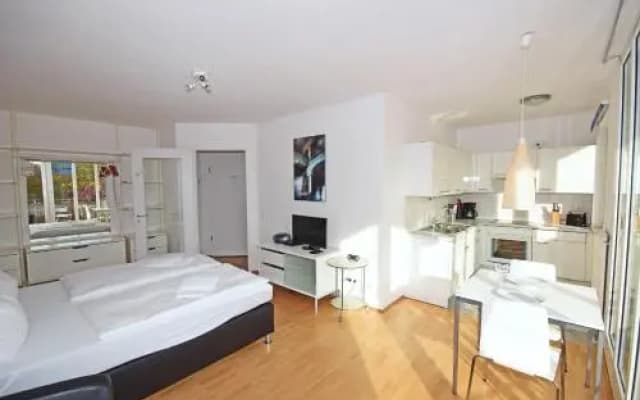 Berlin Habitat - photo 2
