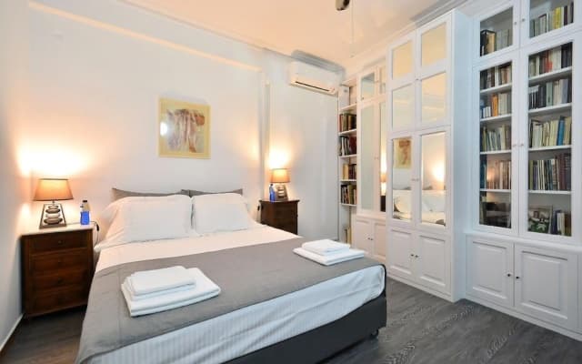 Plaka Elegant Apartment - photo 5