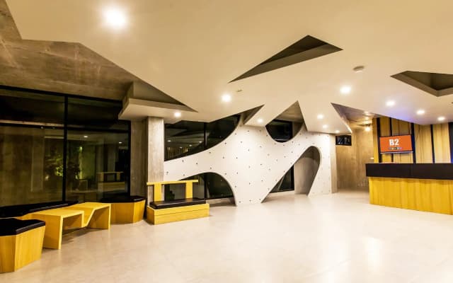 B2 Phuket Boutique & Budget Hotel - photo 2