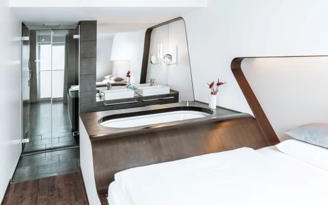 Hotel Q - photo 3