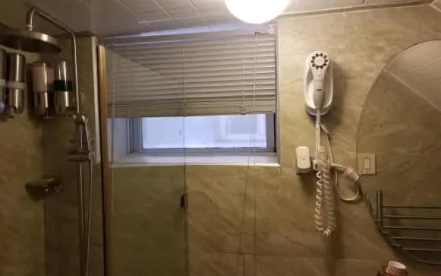 Hamilton's Hideaway - photo 3