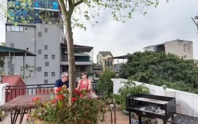 Zo Hotels Yen Phu - photo 4