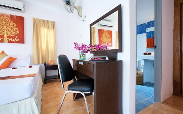 The Cosy Beach Resort - photo 4