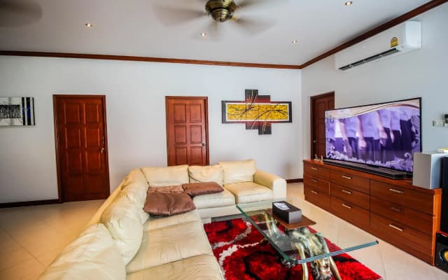 Cosy Beach Pool Villa By Pattaya Sunny Rentals - photo 2