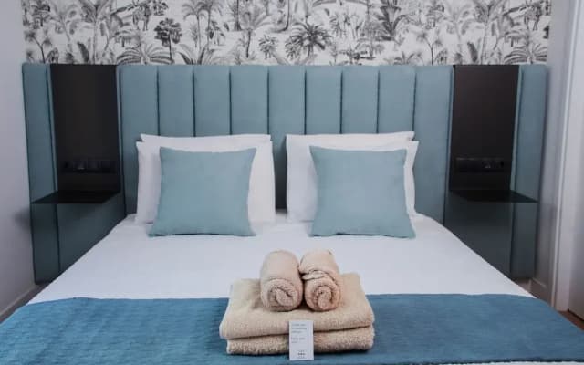 Phaedrus Living Modern Kriel Suites 301 - photo 2
