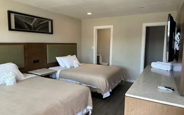 Us Motel - photo 4