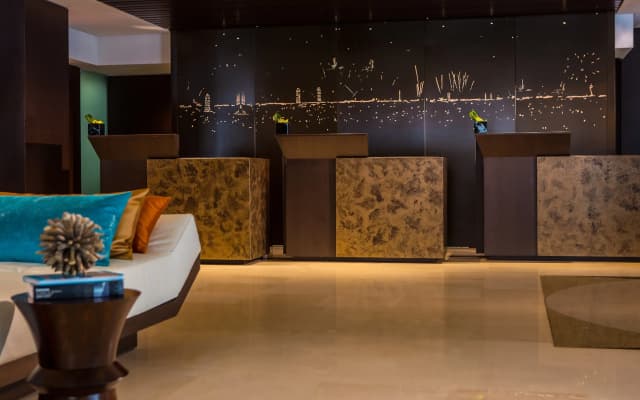 Renaissance Barcelona Hotel - photo 2