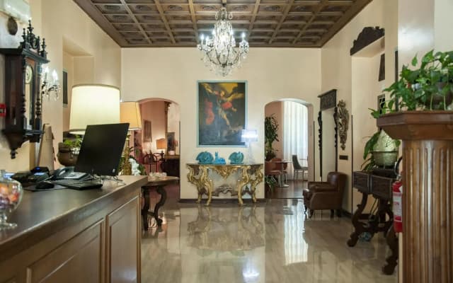 Hotel San Guido Porta Volta - photo 2