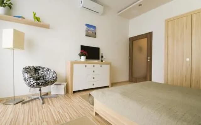 Regiposta Studio (Adults Only) - photo 4
