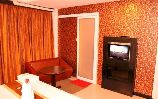 Central Place Hotel - photo 5