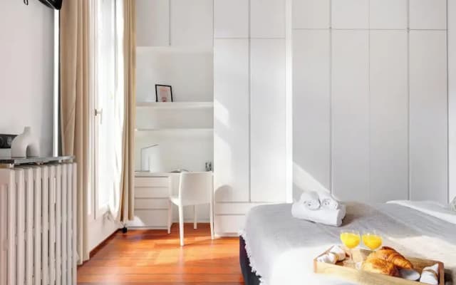 Le Marais & Place de la Republique 3BR - photo 3