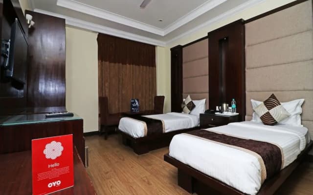 OYO 12532 Imperial Inn - photo 4