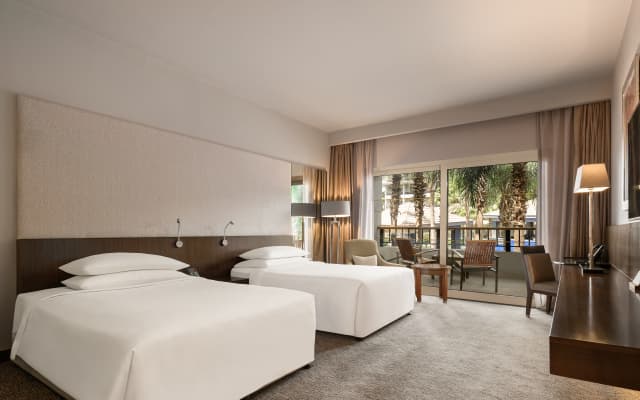 Dusit Thani LakeView Cairo - photo 3
