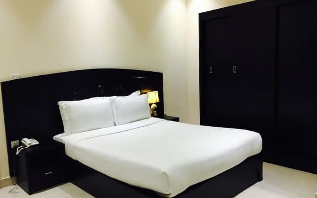 Universal Suites Hotel Apartment - photo 5