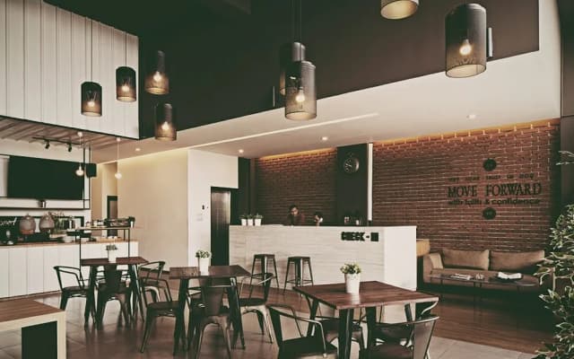 Maxley Hotel@Arjuna - photo 4