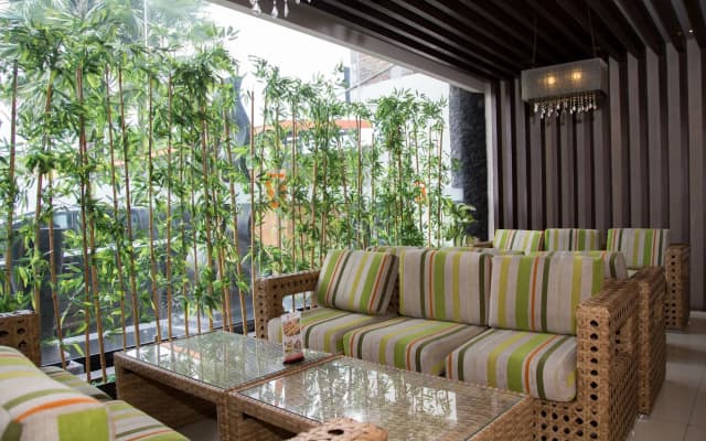 ZEN Rooms Kuta Sunset Road 2 - photo 3