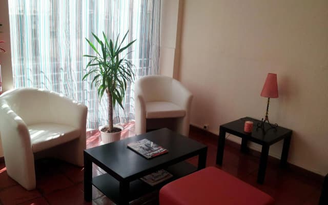Dinya Lisbon Hotel - photo 4
