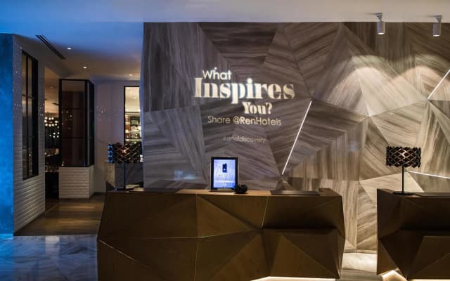 Renaissance Riverside Hotel Saigon - photo 2