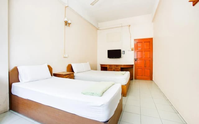 SPOT ON 89626 Hotel Dinar - photo 4
