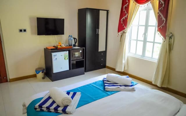 Whale Shark Inn Maldives - photo 4
