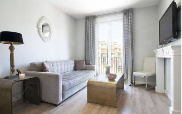 Grandom Suites - photo 2