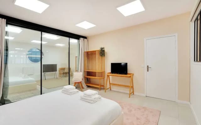 Magnificent Apartment - 2bd/6p - Belleville - photo 2