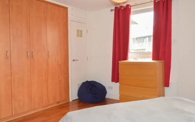 Modern 1 Bedroom Apartment With Balcony - photo 3