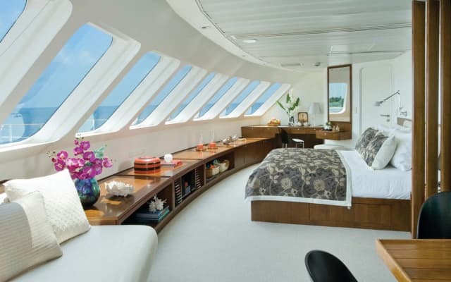 Four Seasons Resort Maldives at Kuda Huraa - photo 2