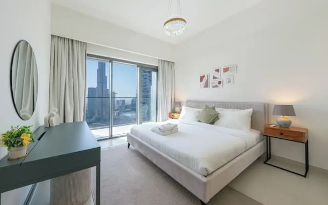 Downtown Dubai 3BR Burj Royale - photo 5