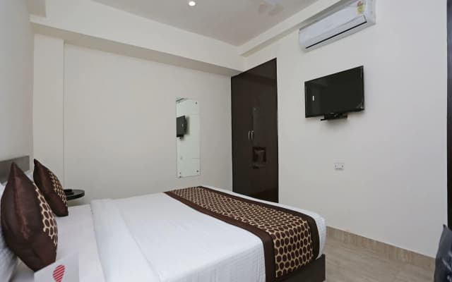 OYO 12171 Hotel Sky View - photo 4